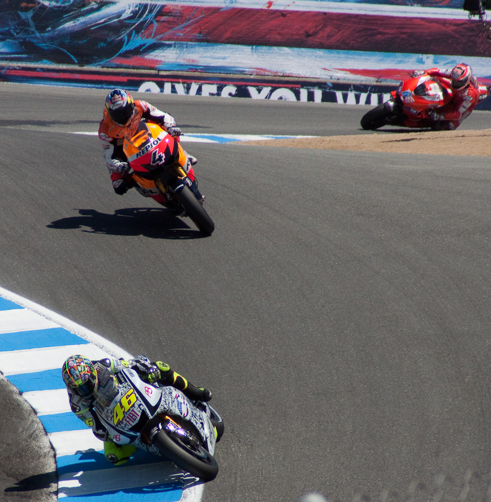 Rossi, Dovizioso & Hayden in finishing order.